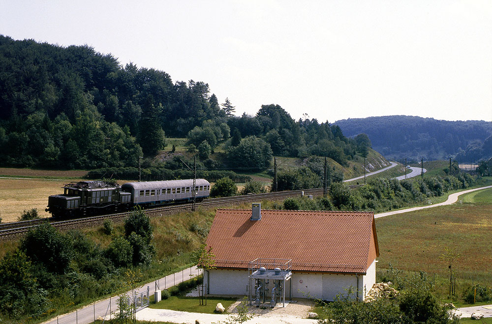 https://www.eisenbahnfotograf.de/datei/August 1986/1390222 DB 194138 Urspring 2.8.1986 N5258.jpg